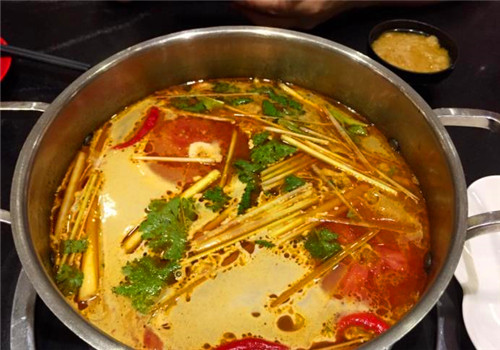 曼柠香泰式海鲜火锅